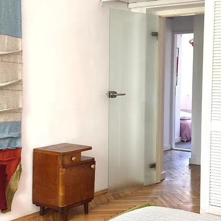 Mid-century Apartamento Cracovia